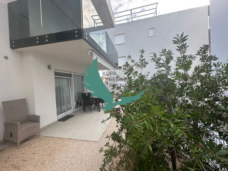 CHORVÁTSKO : VIR – PRÍZEMNÝ APARTMÁN S TERASOU, IBA 70 M OD - 4