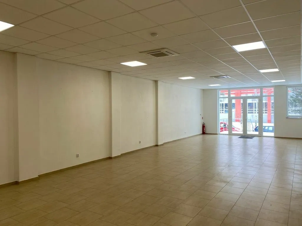 Na prenájom obchodný priestor - 4