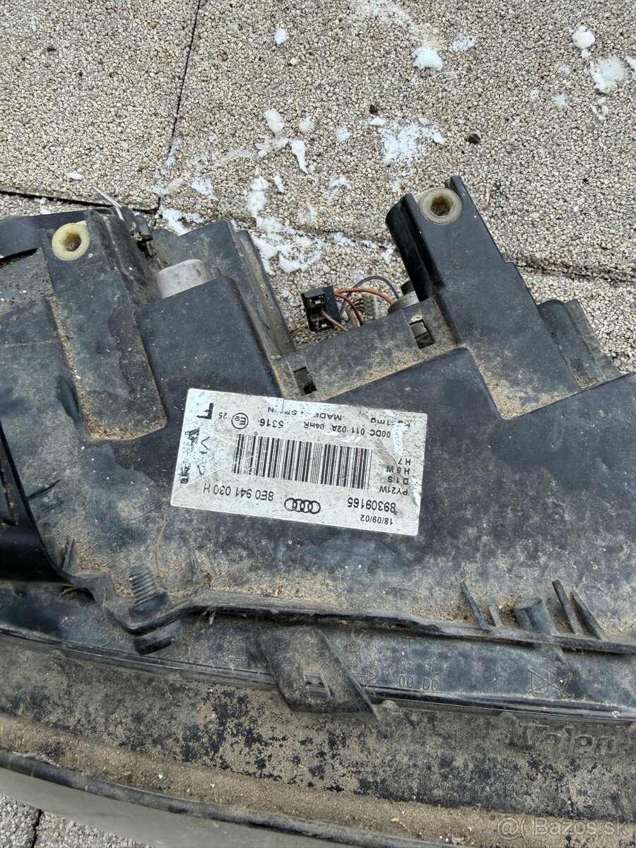 Práve svetlo na Audi a4 b6 - 4