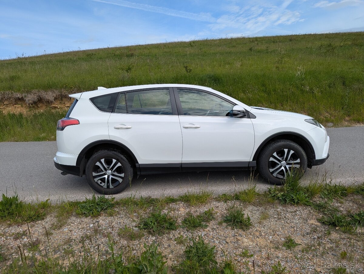 RAV4 2.0 l benzin 4x4 - 4