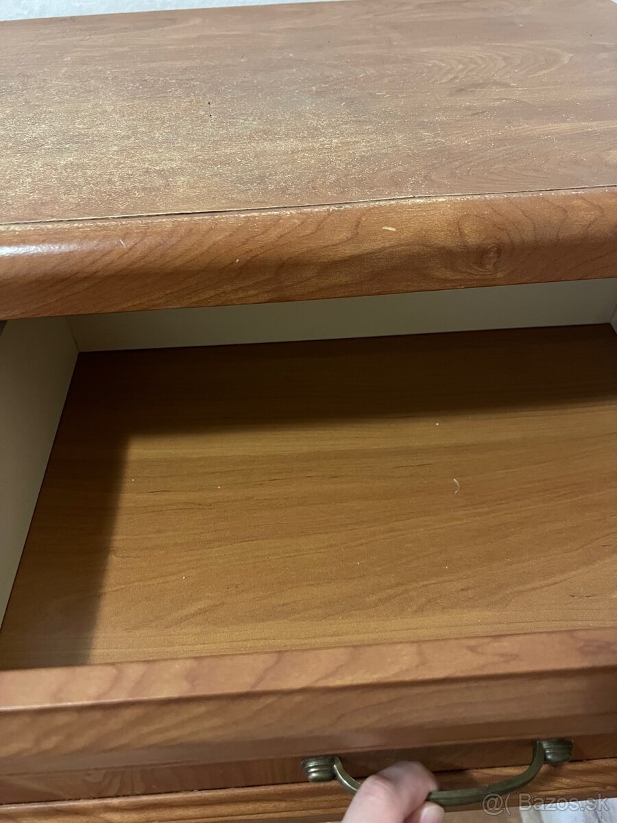 Darujem komodu - 4