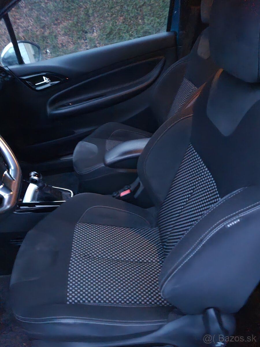 Predám auto Citroen Ds3 - 4
