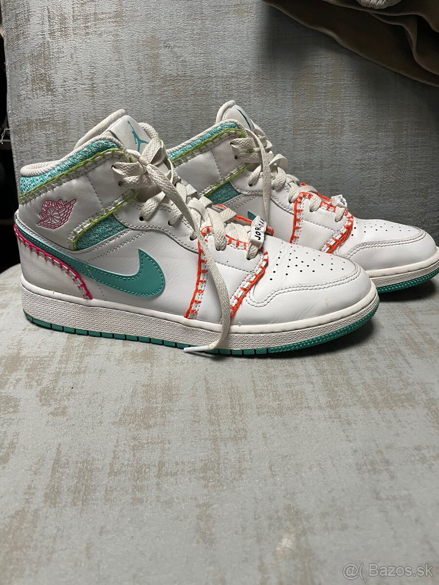 Tenisky Nike Air Jordan - 4