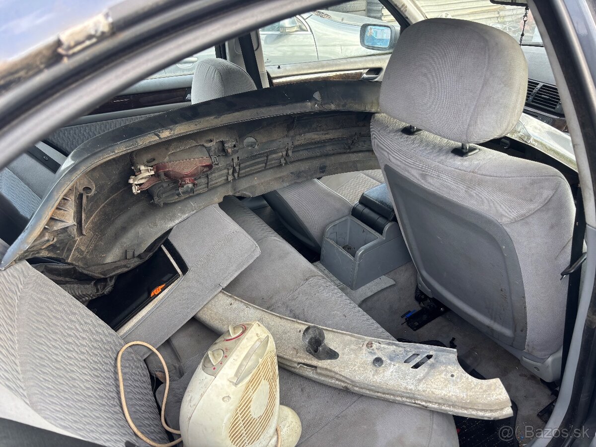 ROZPREDÁM BMW e46 318I - 4