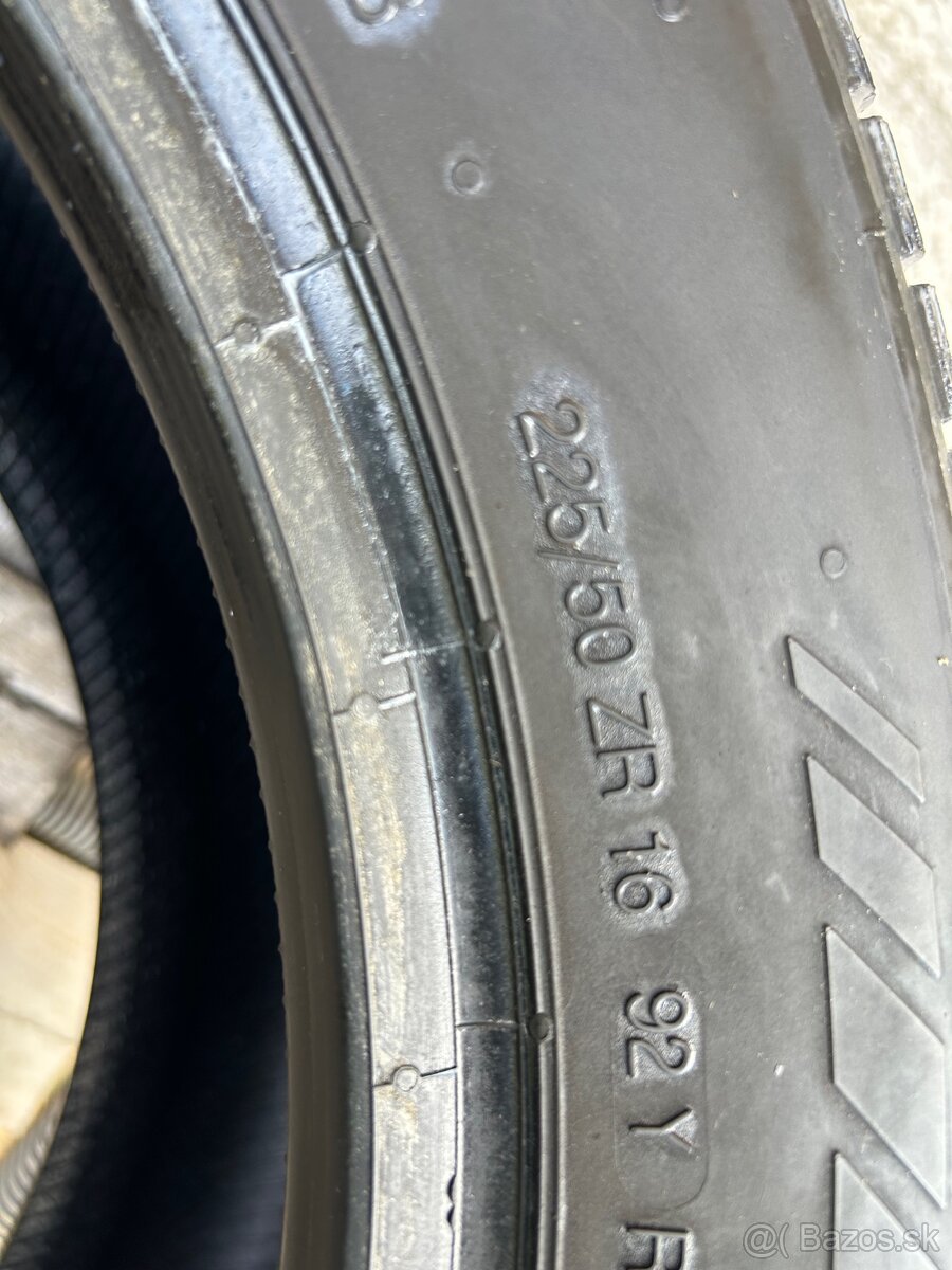Continental 225/50/16”-92Y - 4