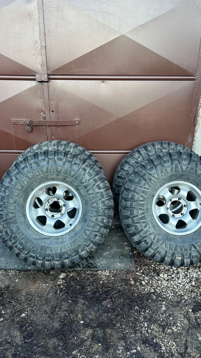 Predám offroad pneu 37x12.5 r15 maxxis crawler