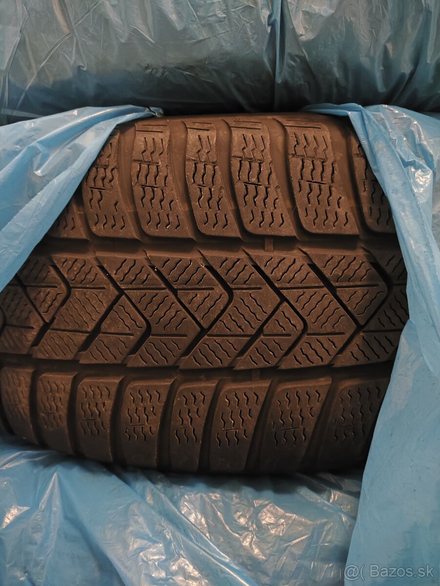 Pirelli Sottozero 3 - 245/45/18 - 4