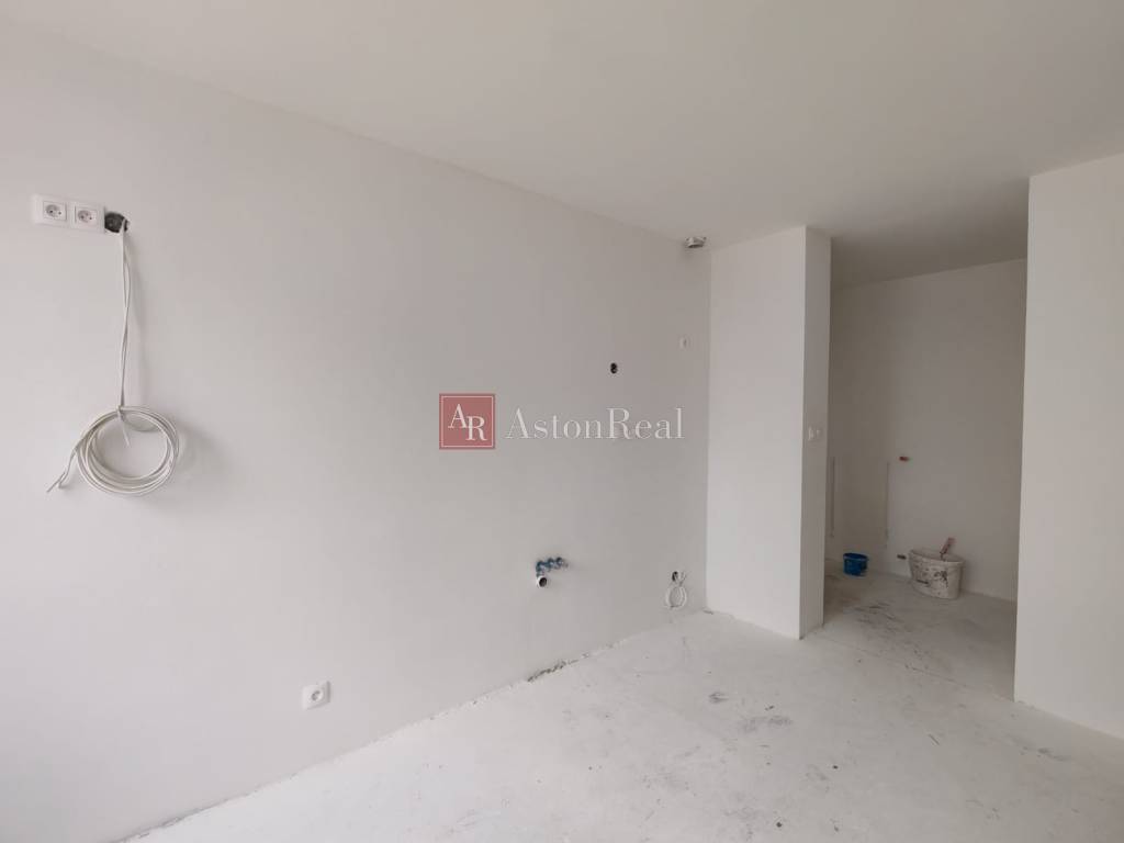 Byt 3+kk, 58,74m2, vyvýšené prízemie, parkovacie miesto, Cho - 4