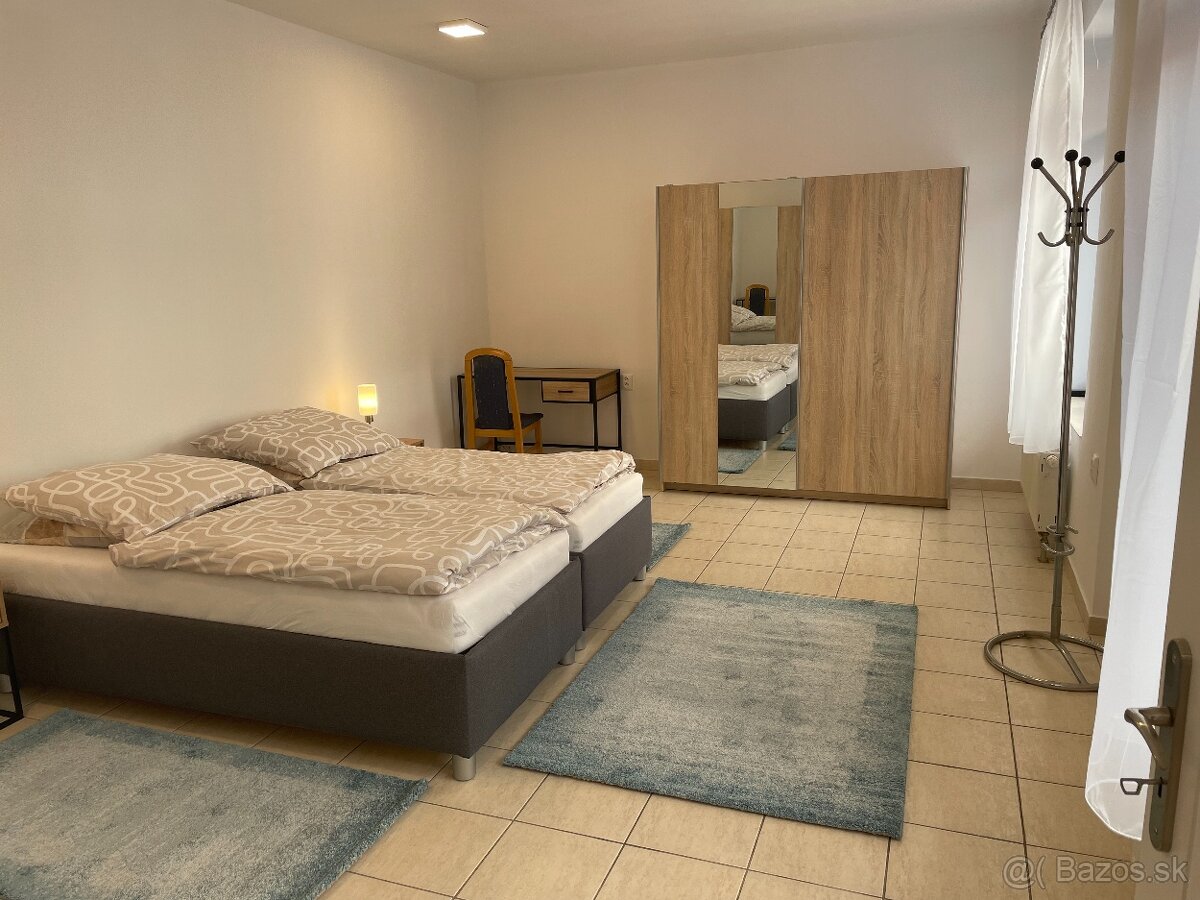 Na prenájom novo zariadený 2-izb.byt, Nitra centrum, Kupecká - 4