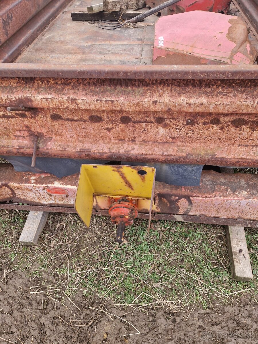 Nadstavba na rozmetadlo RUR3 - 4