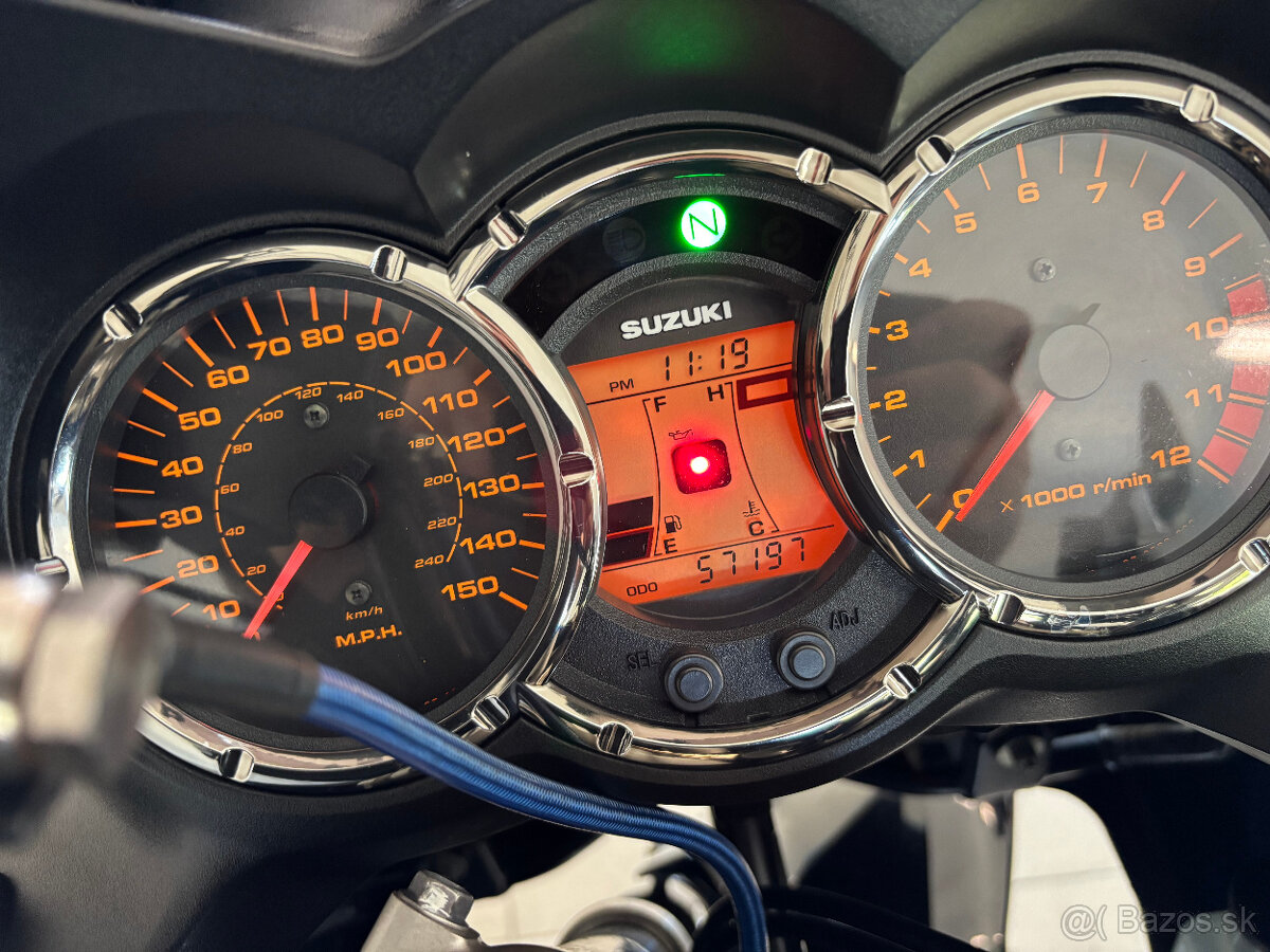 Suzuki DL1000 V-Strom - 4
