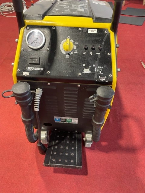 Stroj na čistenie eskalátorov a travelátorov - 4