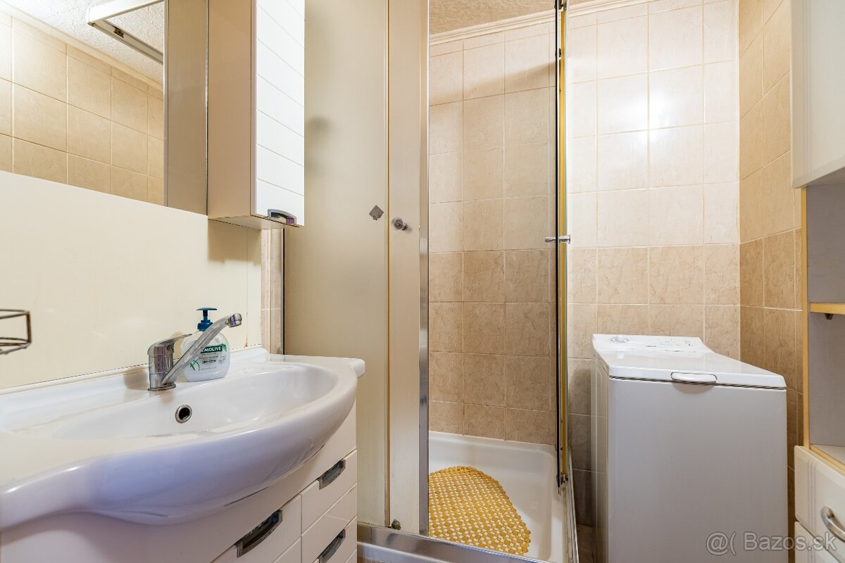 3 IZBOVÝ BYT l KOŠICE – KVP – HEMERKOVA l LOGGIA, 79 M² - 4