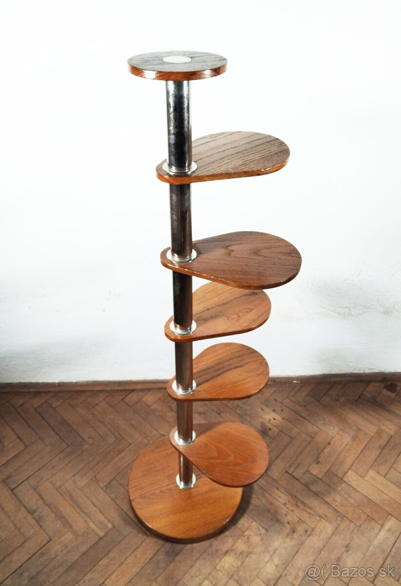 stojan na kvety funkcionalizmus - 4