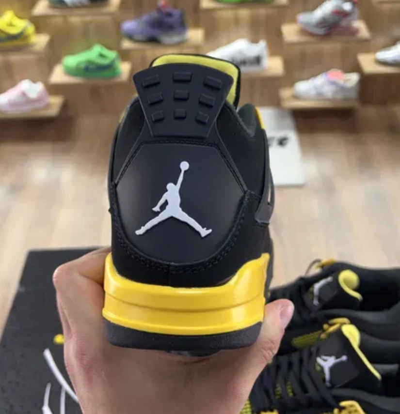 Nike Air Jordan 4 Thunder Yellow Retro - 4