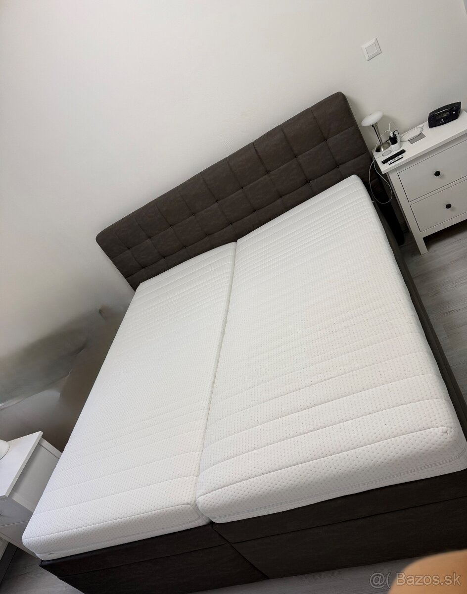 Manželská posteľ - 4