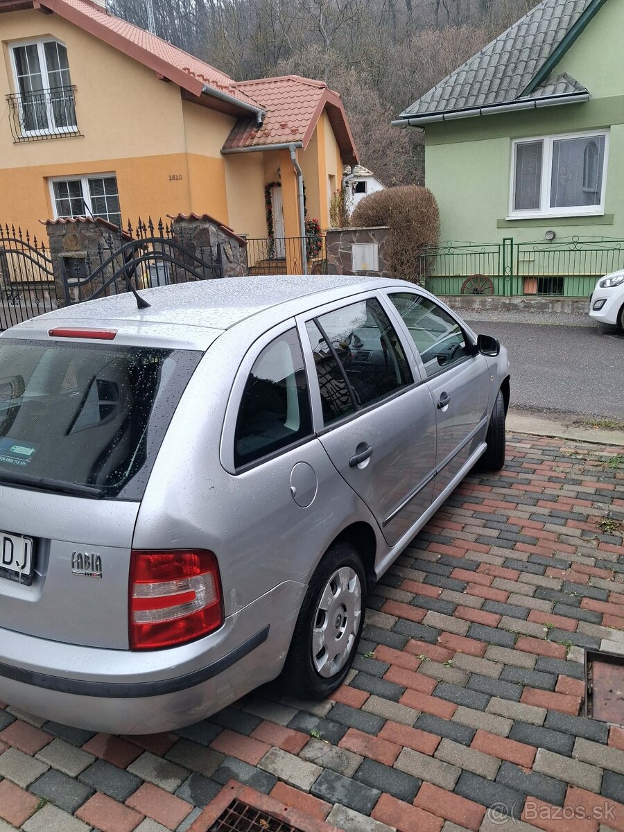 Predam Škoda Fabia combi, benzin 1.2 htp 47kW - 4