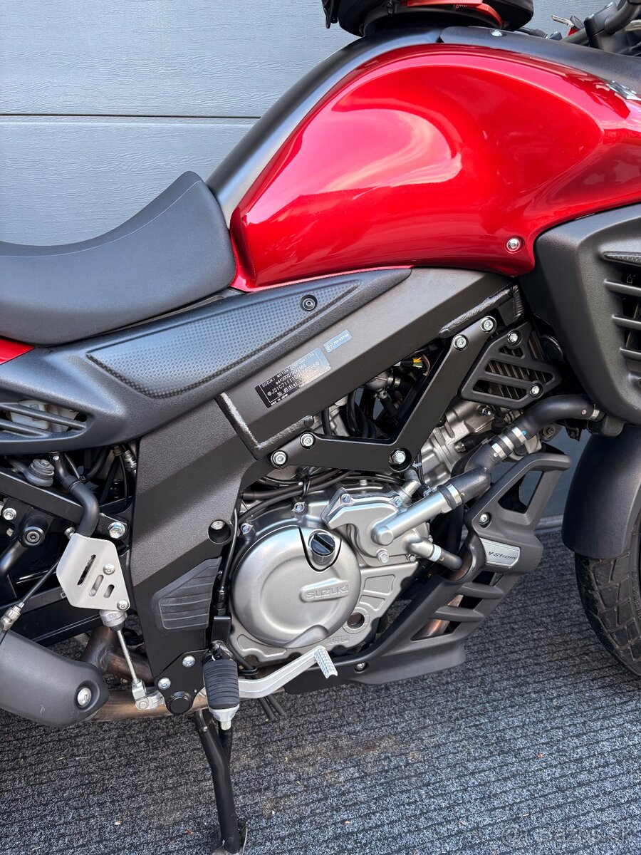 Suzuki Vstrom DL 650 - 4