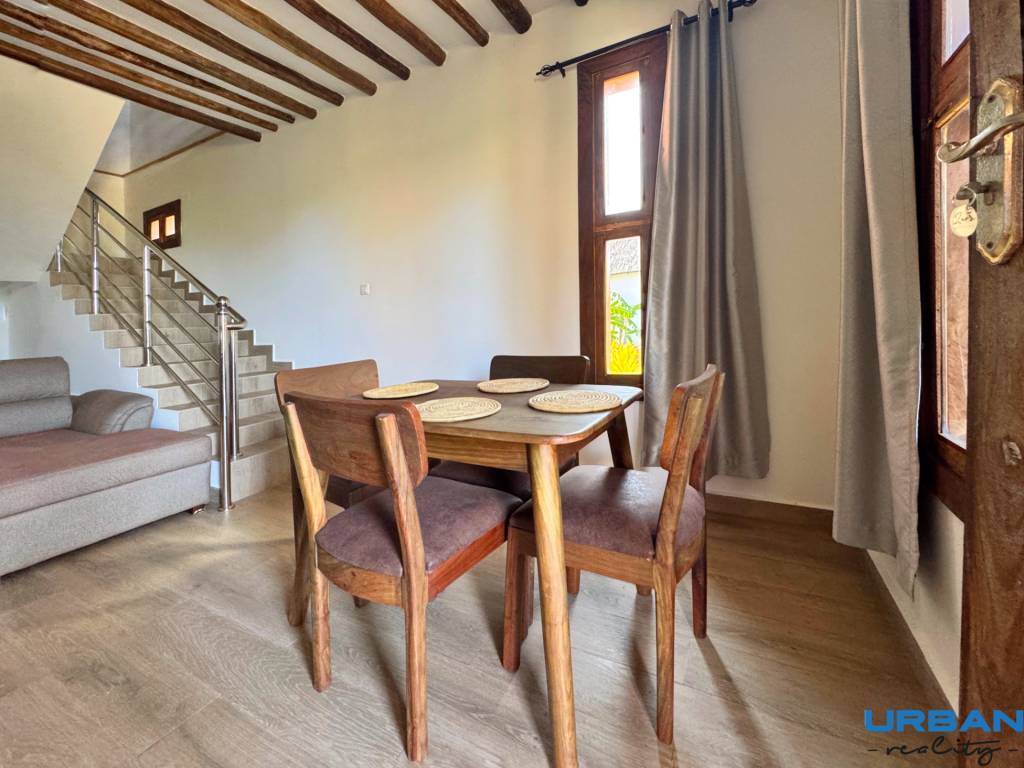 POSCHODOVÁ VILA S VÝHĽADOM NA OCEÁN - 4