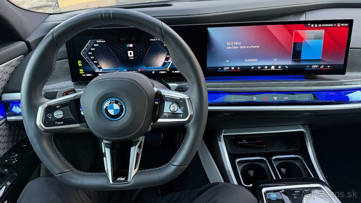 BMW i7 M70 xDrive - 4