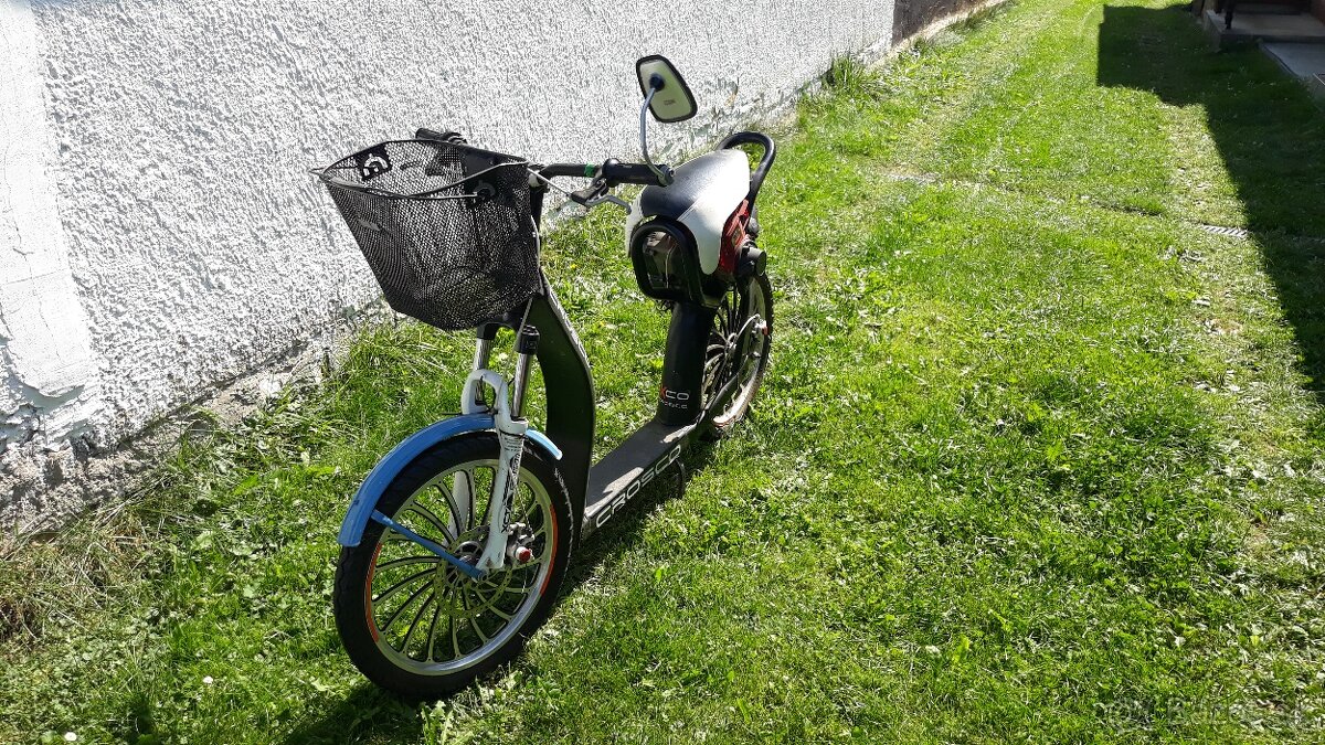 CROSCO KOLOBEZKA - 4