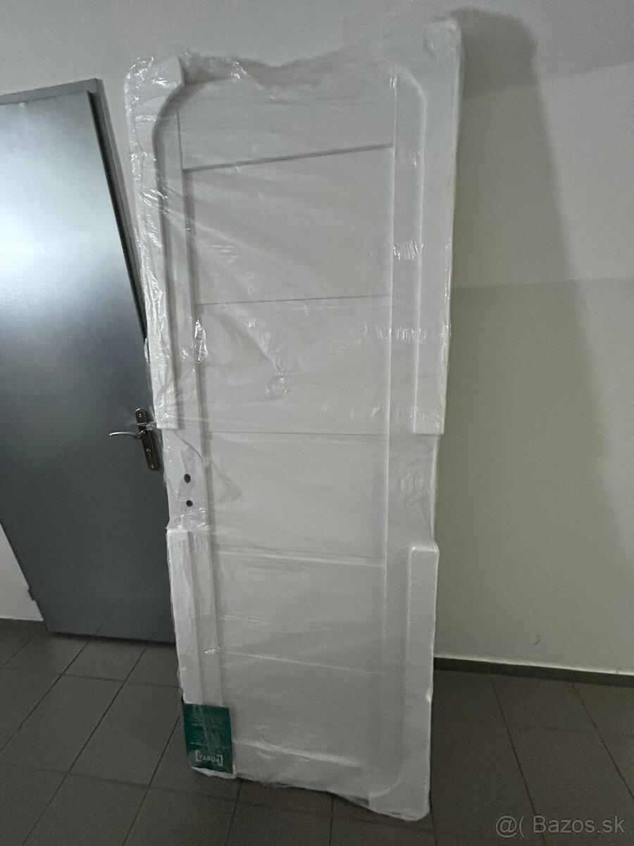 Dvere so zarubnou 70L - 4