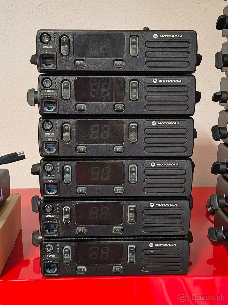 Vysielačky Motorola VHF do auta - 4