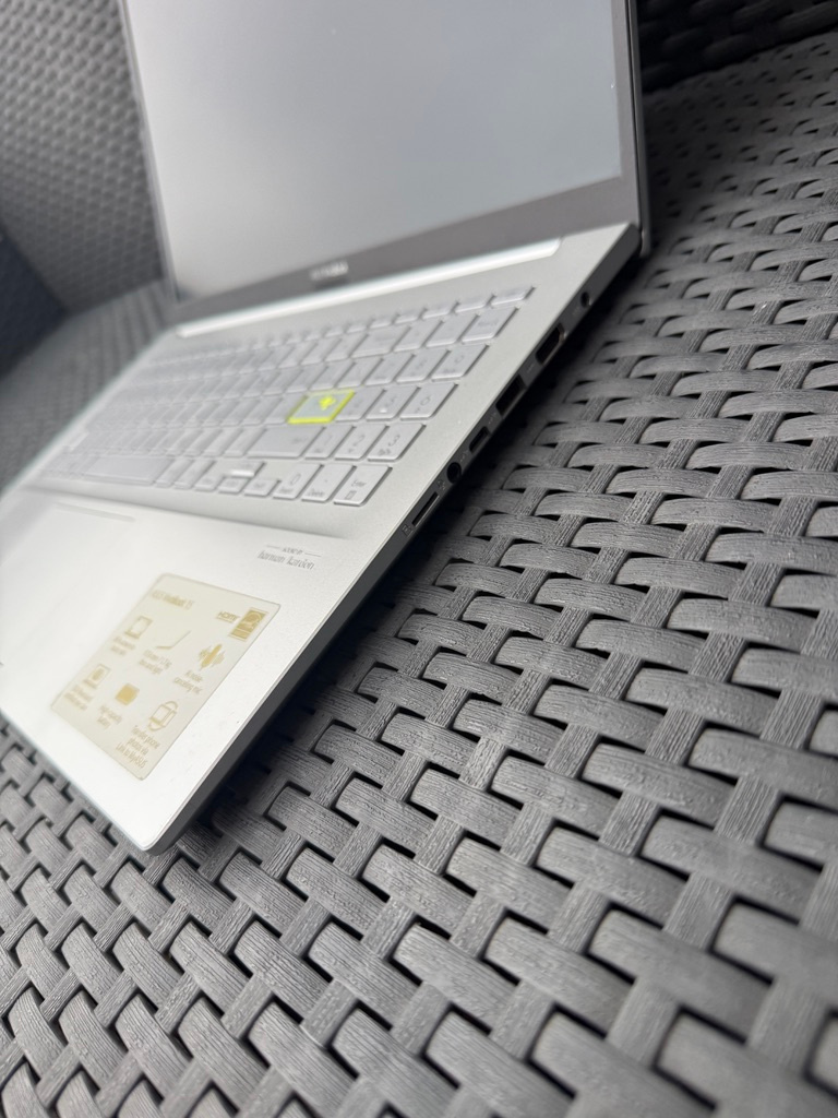 Asus vivobook 15 ,512gb nvme ssd - 4