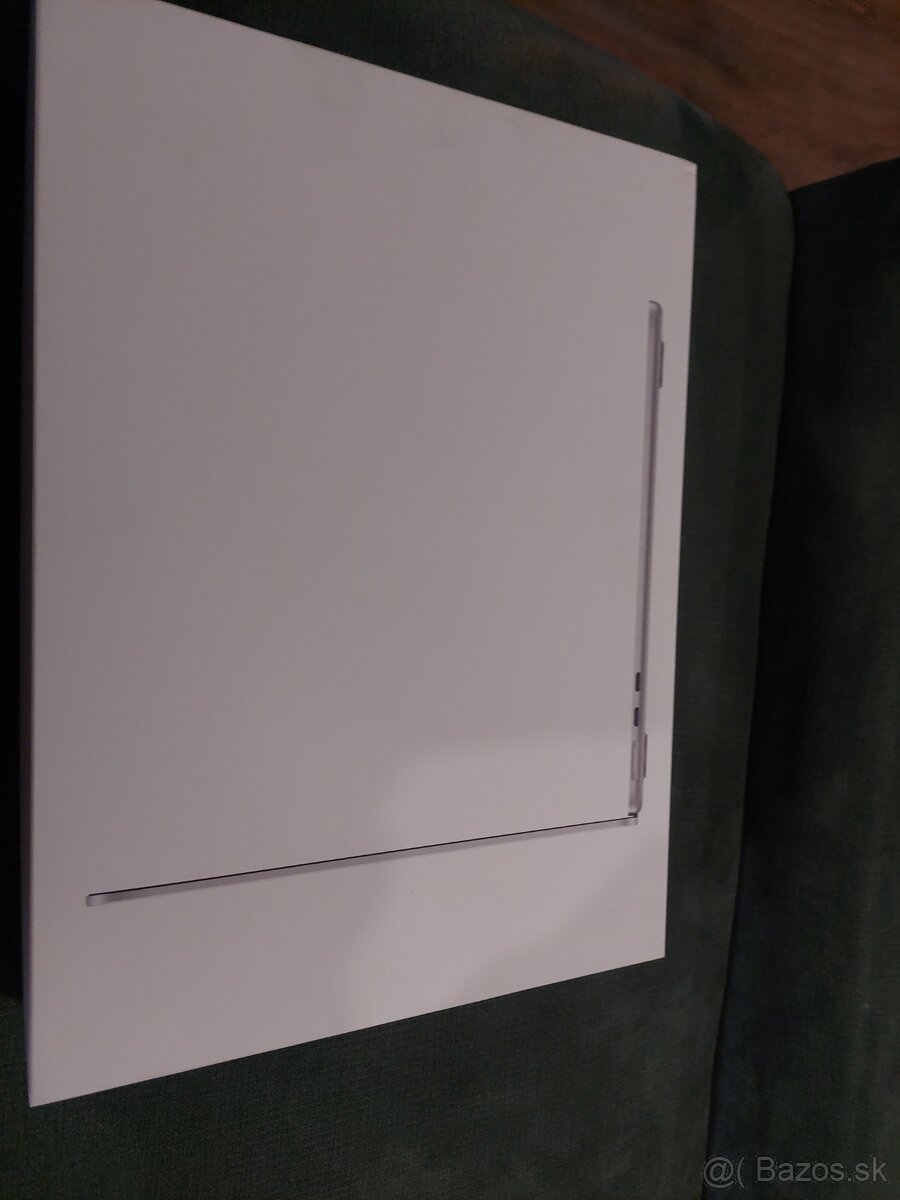 MacBook air A3240 - 4