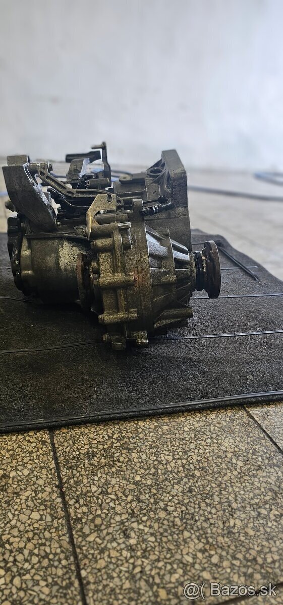 Predám 5-stupňovú manuálnu prevodovku 1.9 / 1.6 TDI 77kW - 4