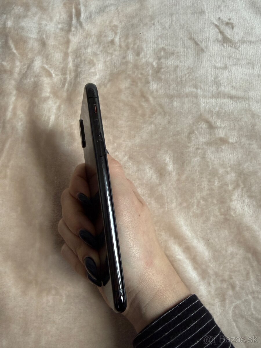 Apple iPhone XS 64GB Space Grey - 4