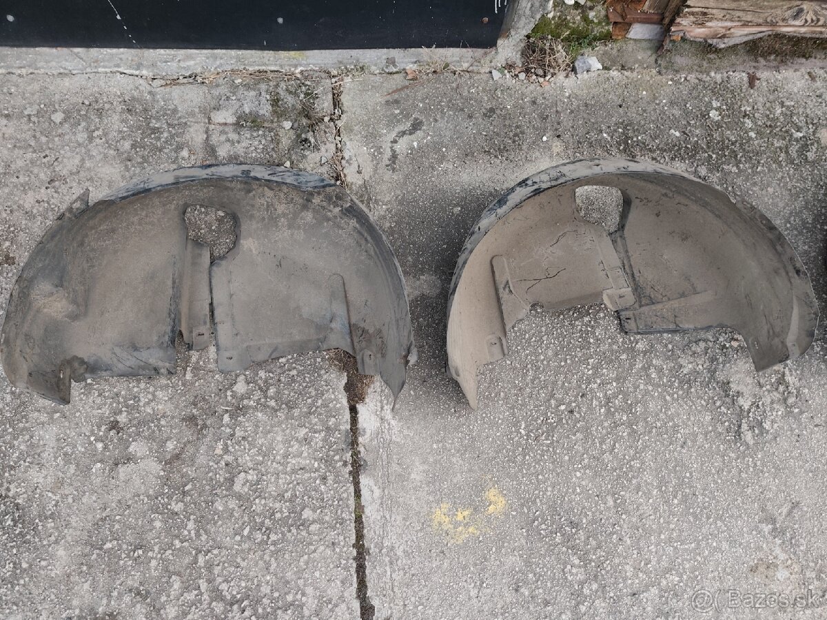 VW Golf 4 plastové podbehy - 4