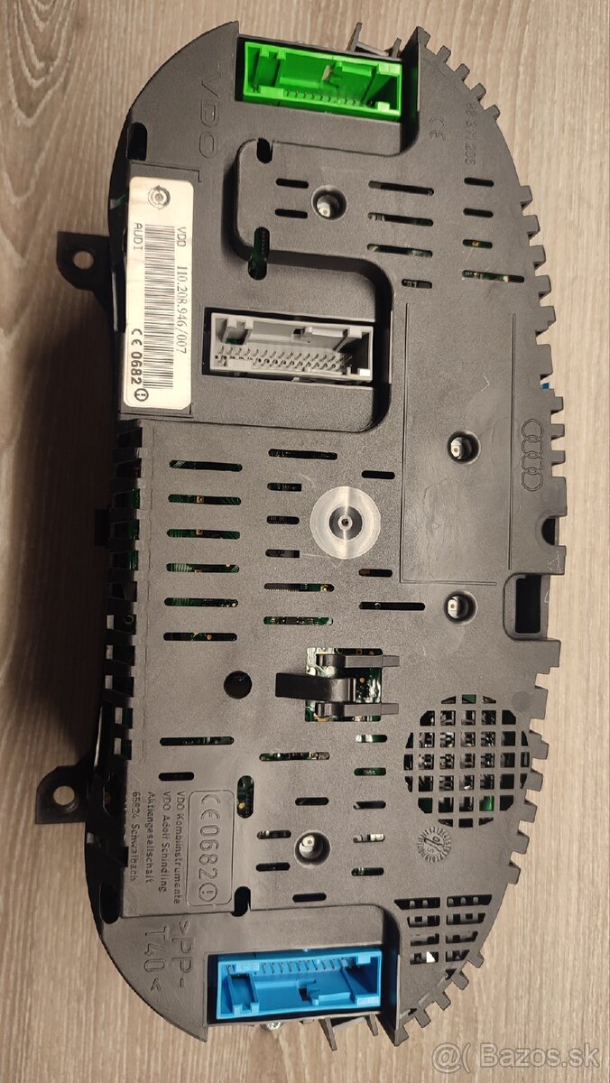 Predám budíky Audi S3 8L - 4