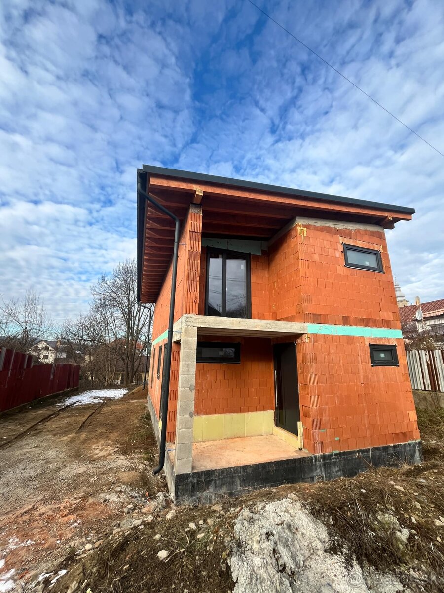 Rodinný dom- Poproč - 4