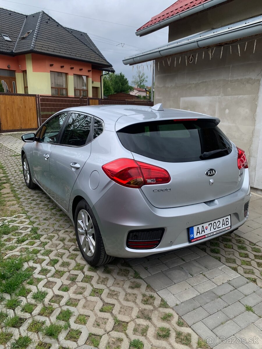KIA Ceed 1.6 CRDI - 4