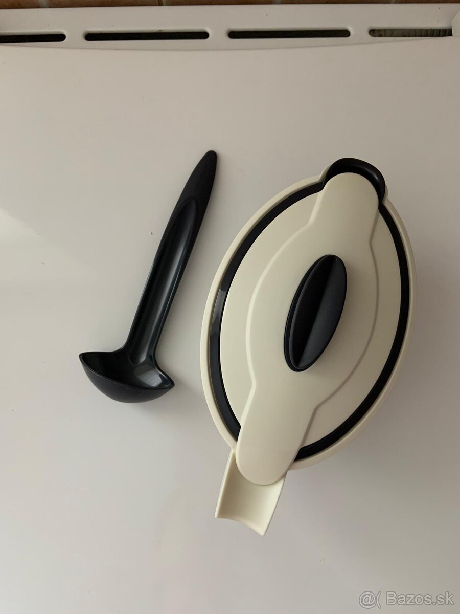 Tupperware omáčnik / Sauciere s naberačkou – 550 ml - 4