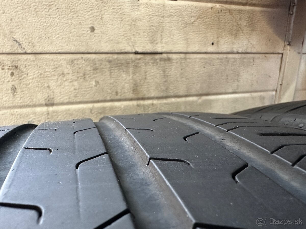 315/30R22 letne - 4