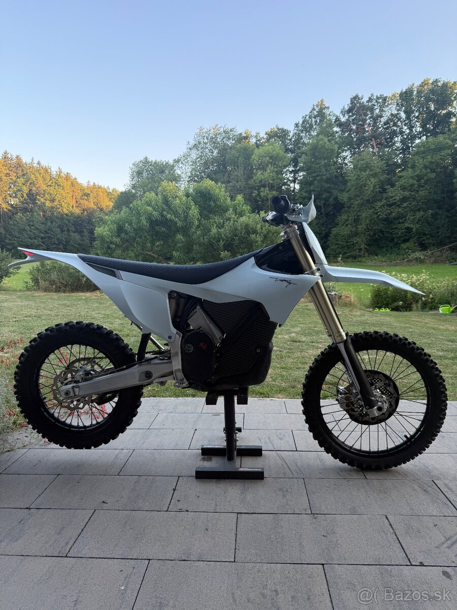 Stark Varg EX 2025 - 4