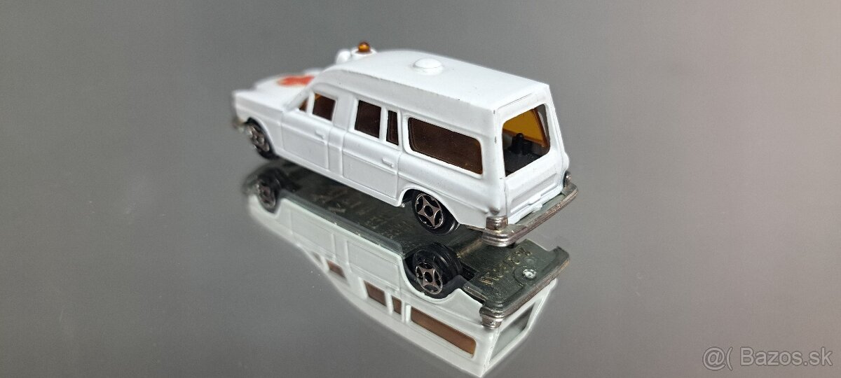 Mercedes ambulancia - 4