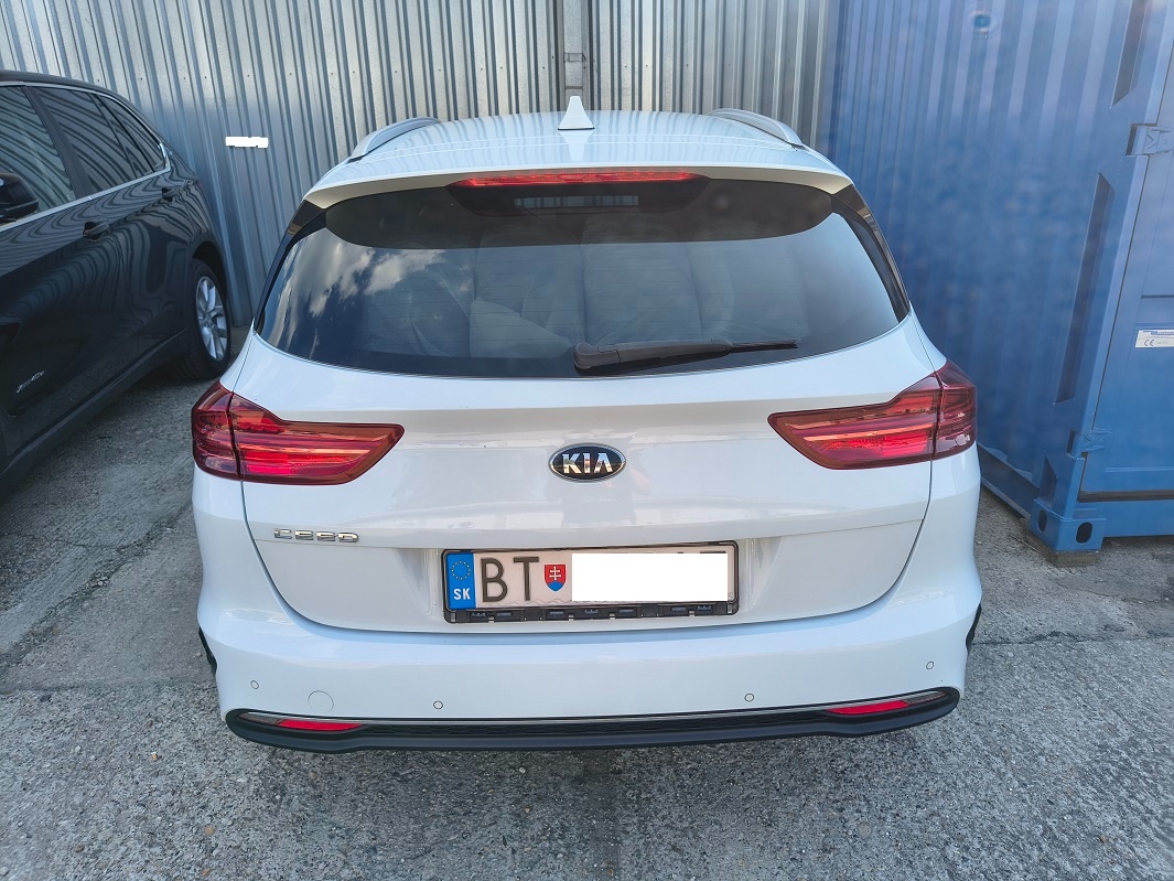KIA CEED combi CRDi136_kúpa v SR_10.568€ netto_v ZÁRUKE_ - 4