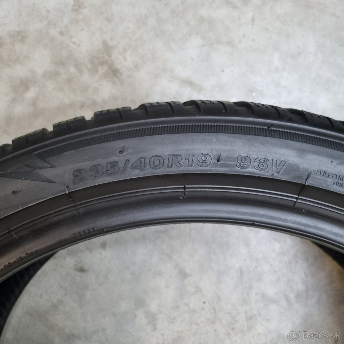Zimné pneumatiky 235/40 R19 BRIDGESTONE - 4