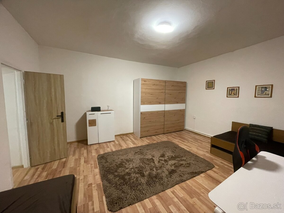 Zdieľaný byt v rodinnom dome - 4