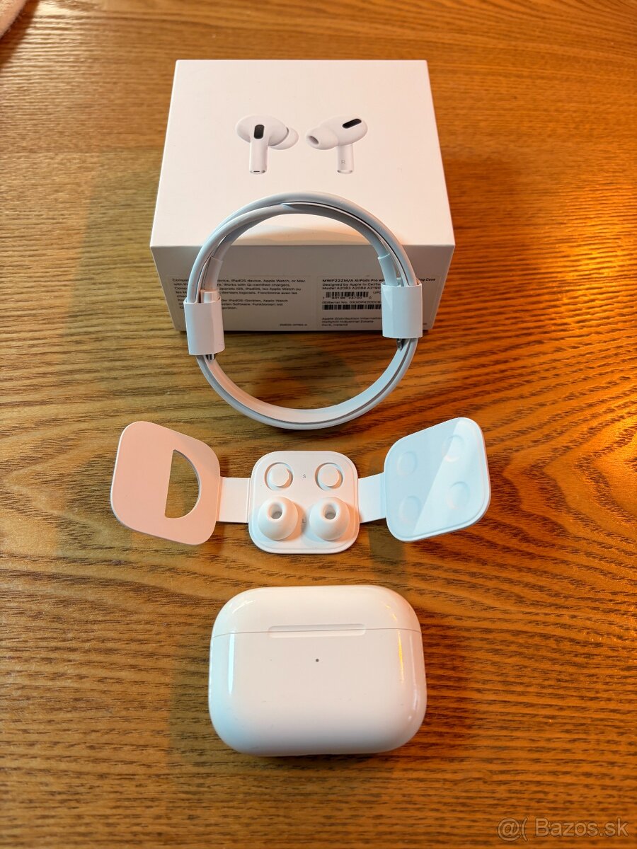 Predám v TOP stave AirPods Pro - 4