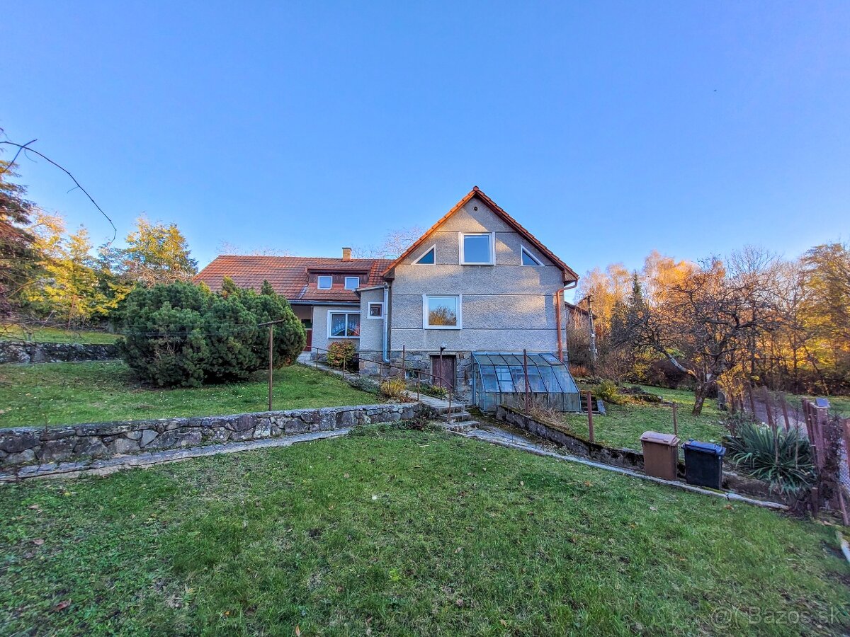 5 izb. RD Hradec(PD) - velký pozemok 1965 m2 - posledný dom - 4