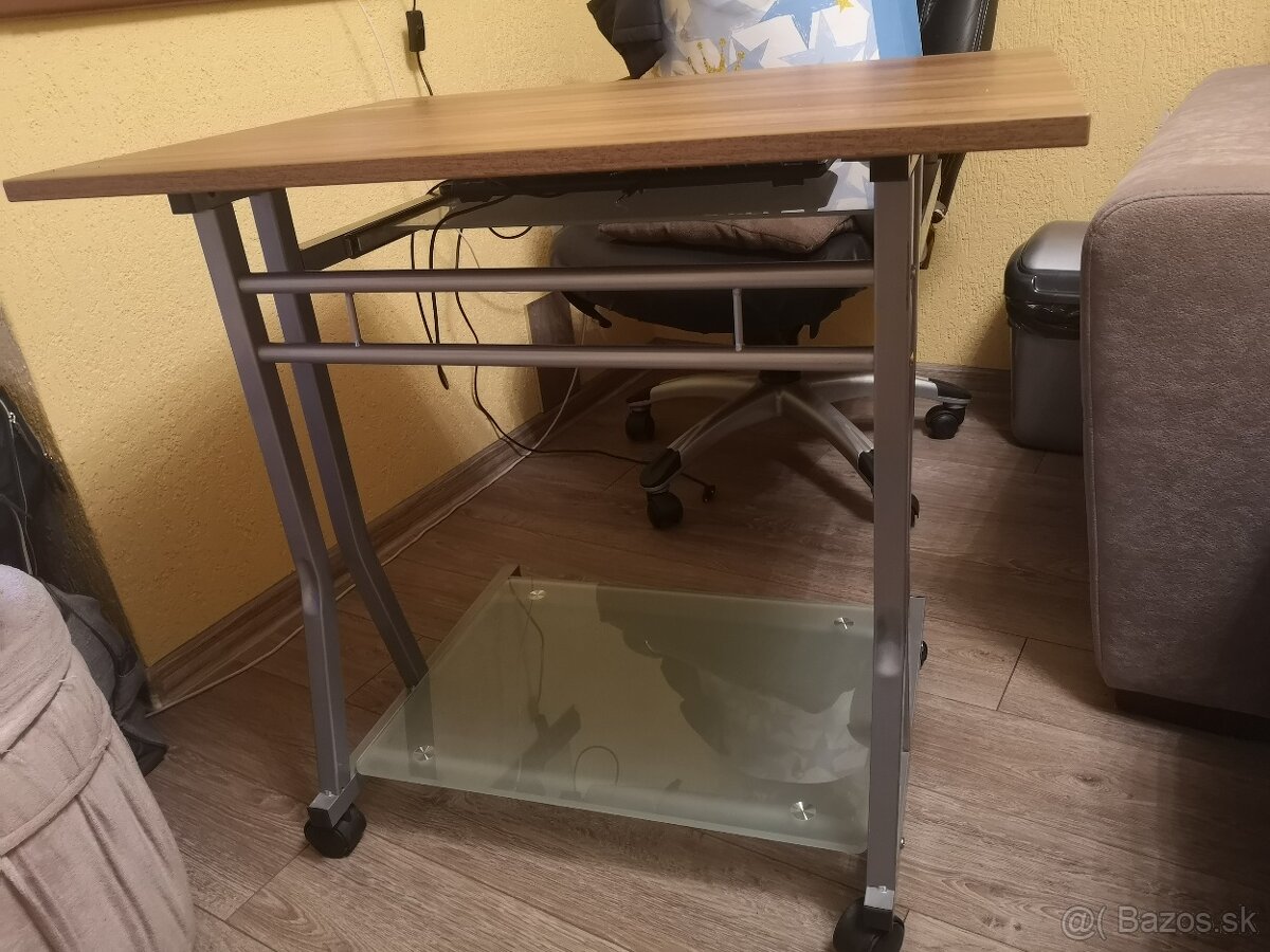 Darujem písací stôl - 4