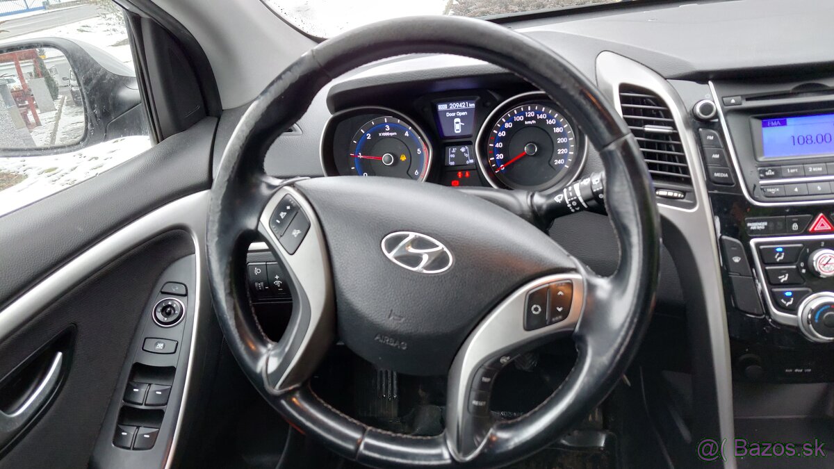 Hyundai i30 1.4 crdi - 4
