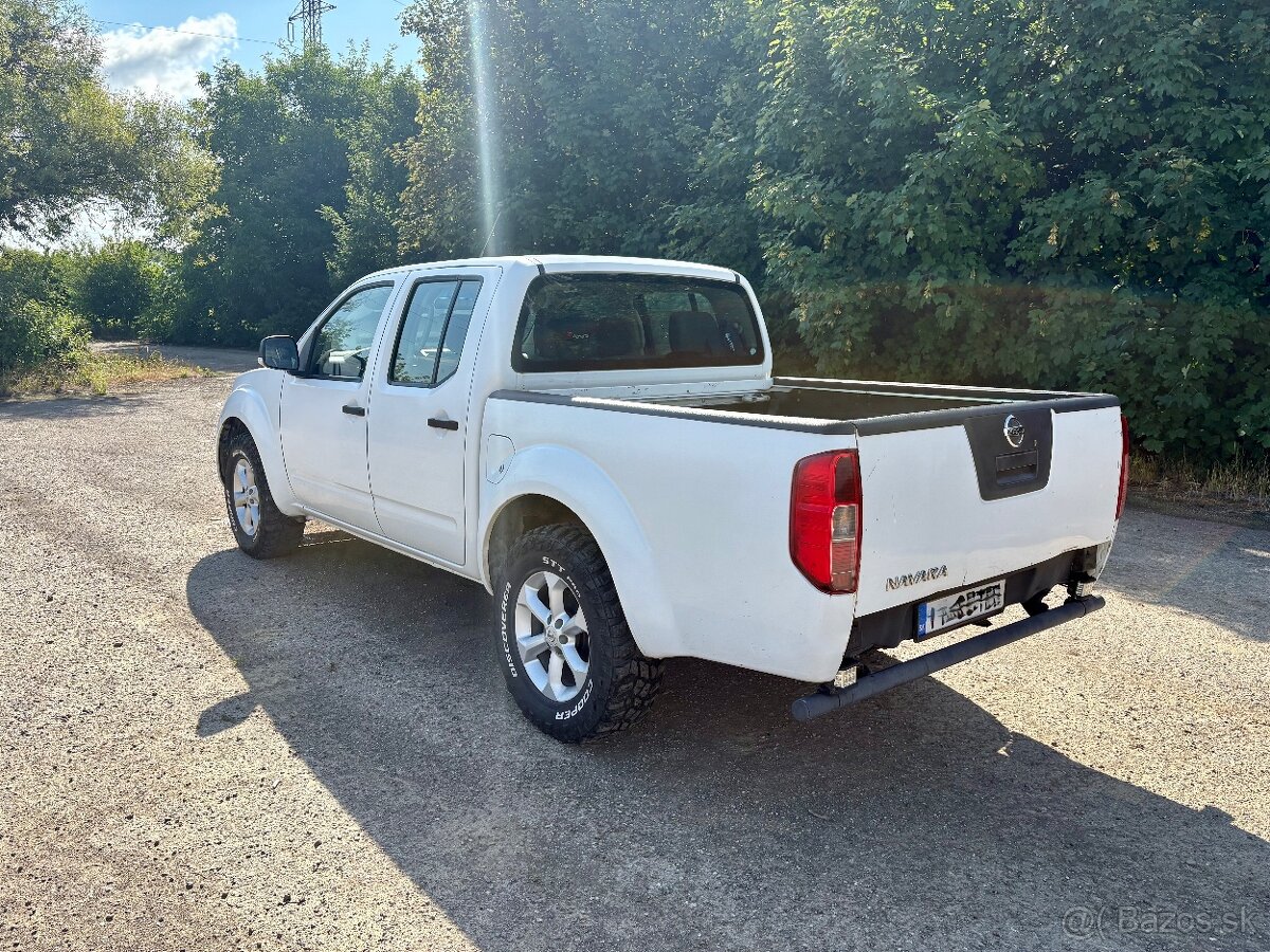 Nissan Navara D40 2,5 dCi Double Cab - 4
