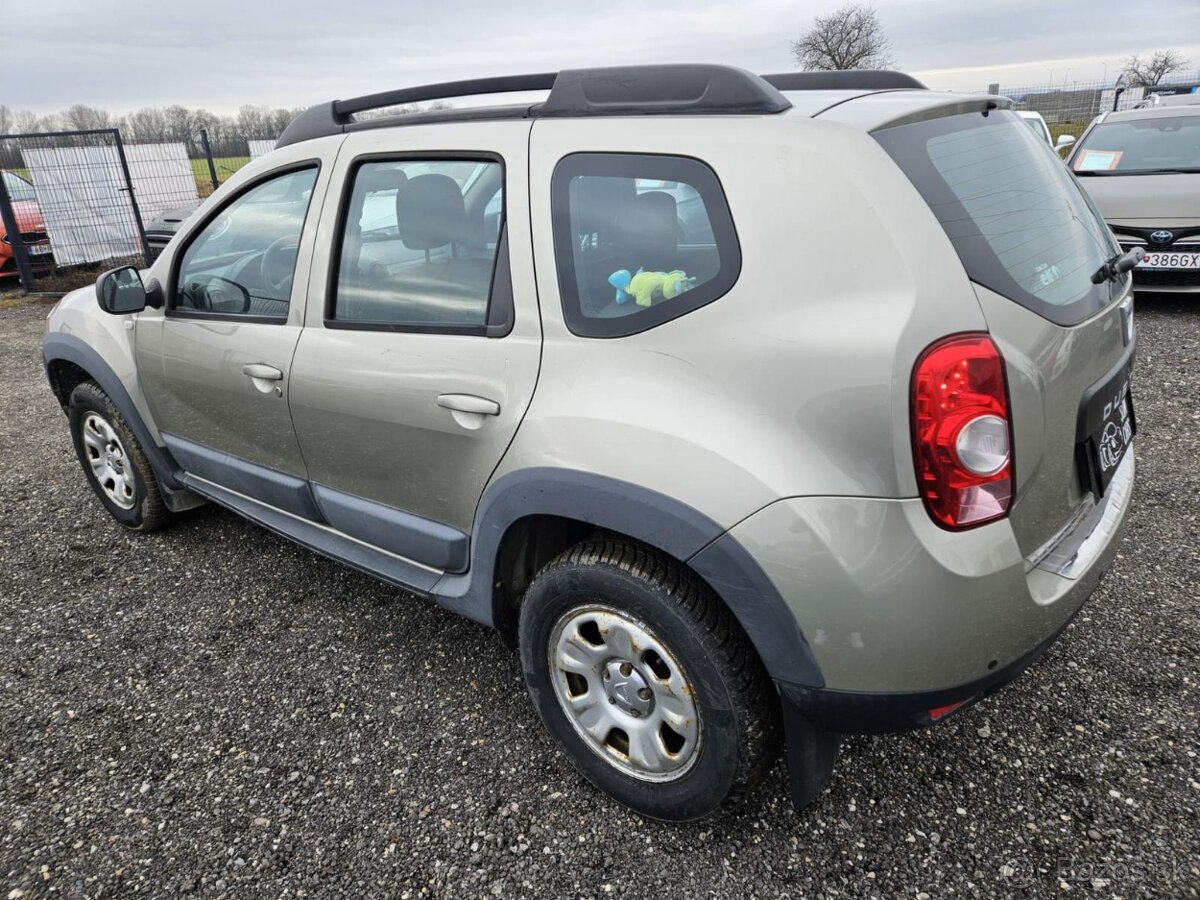 Dacia Duster 1.6 16V 4x4 – benzín - 4