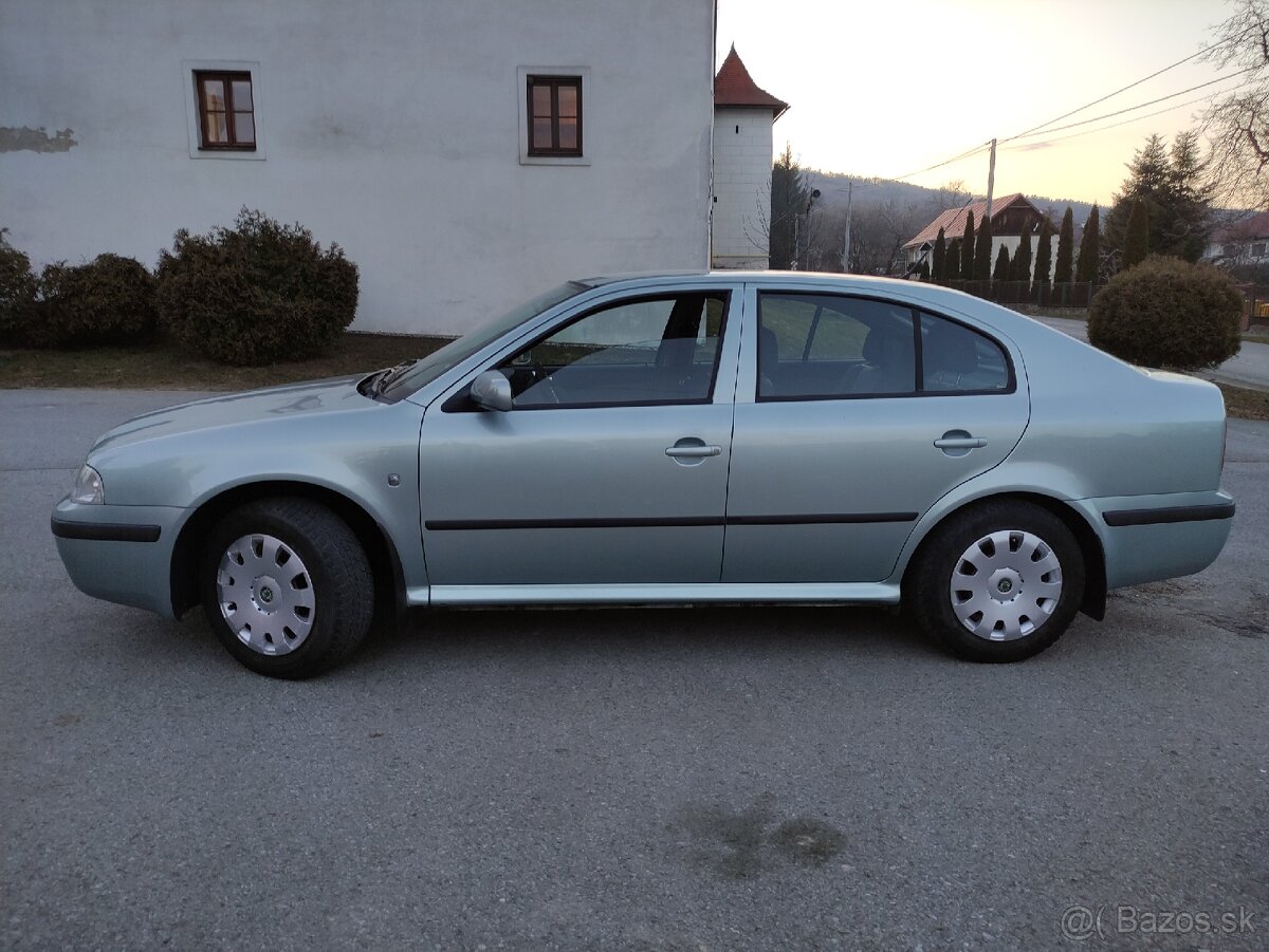 Škoda Octavia 1,6 75 kW - 4