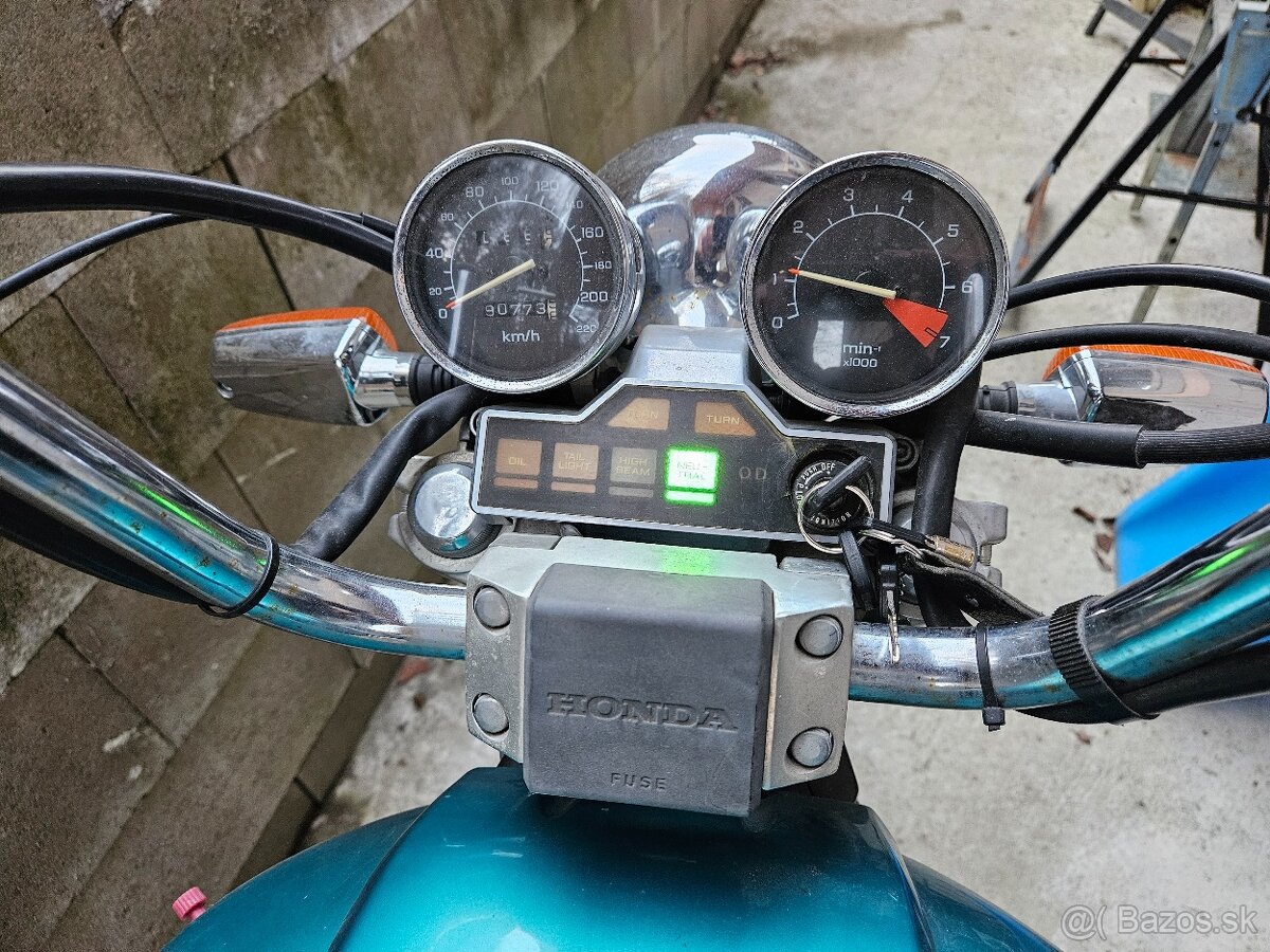 Predám Honda VT 1100 Shadow - 4